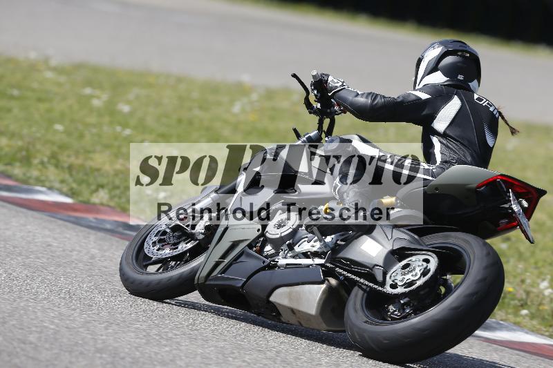 /Archiv-2025/09 22.04.2025 Cornu Master School ADR/gruen-vert/29